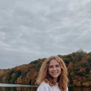 Meet your Posher, Jade